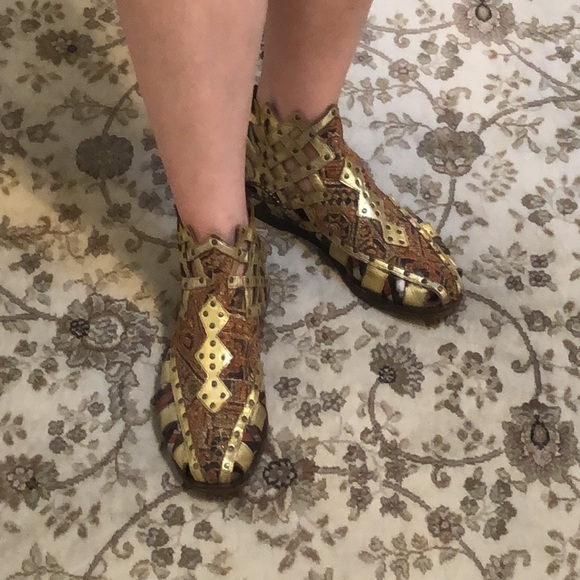 Vintage Spanish Leather Tapestry Gladiator Sandals - Picture 8 of 8